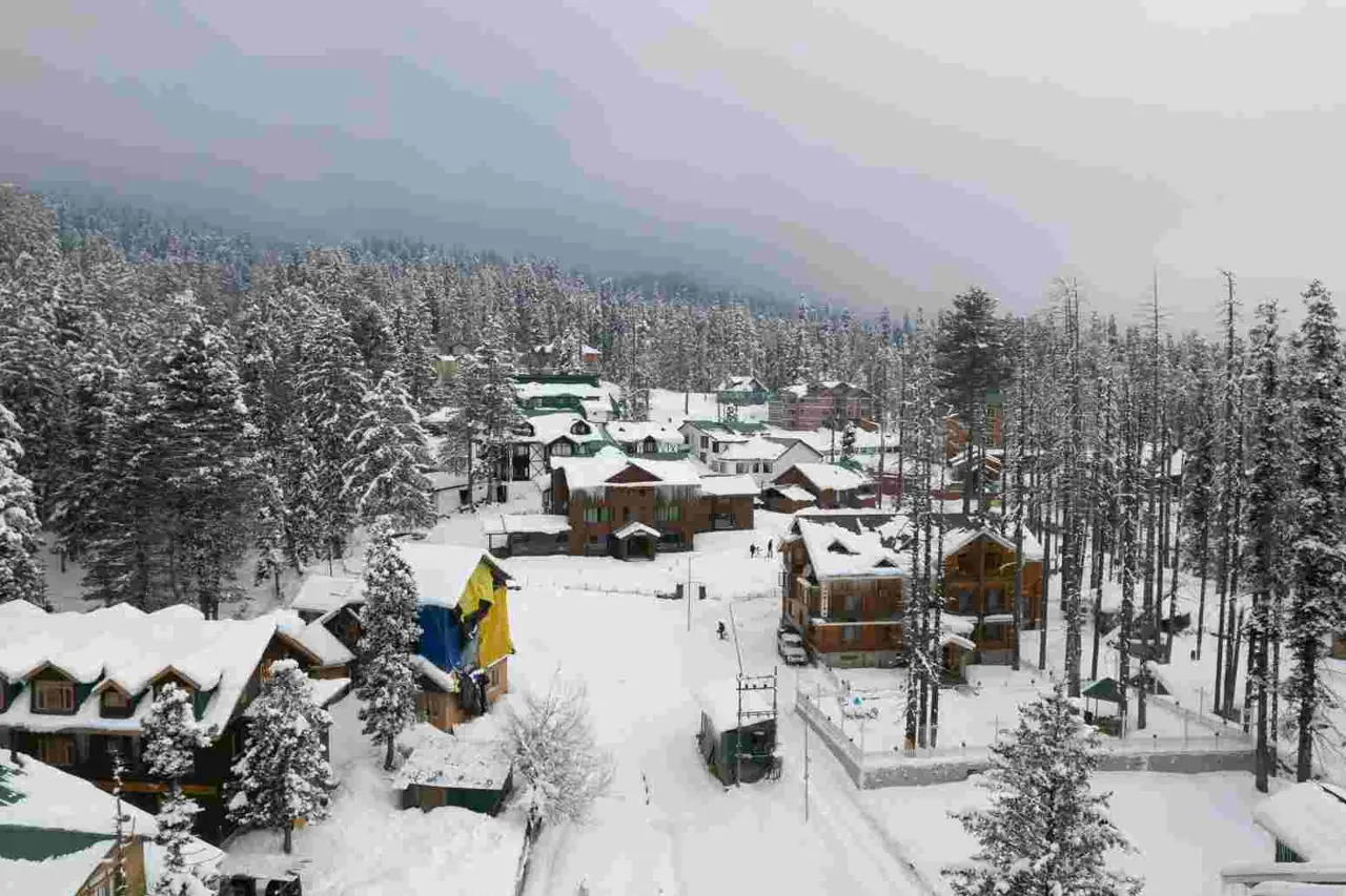 Kashmir 5 — 3N Srinagar + 1N Pahalgam + 1N Dal Lake