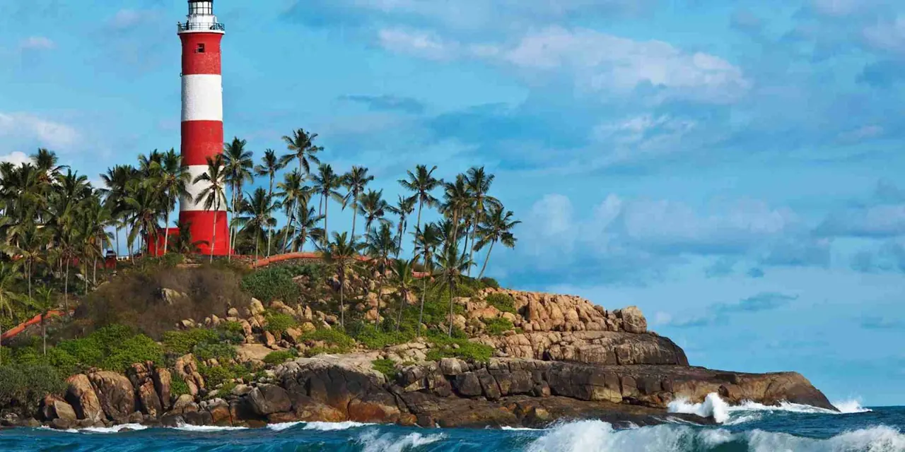 Kerala 11 — 2 NT Munnar + 1 NT Thekkady + 1 NT Alleppey + 2 NT Kovalam with Trivandrum