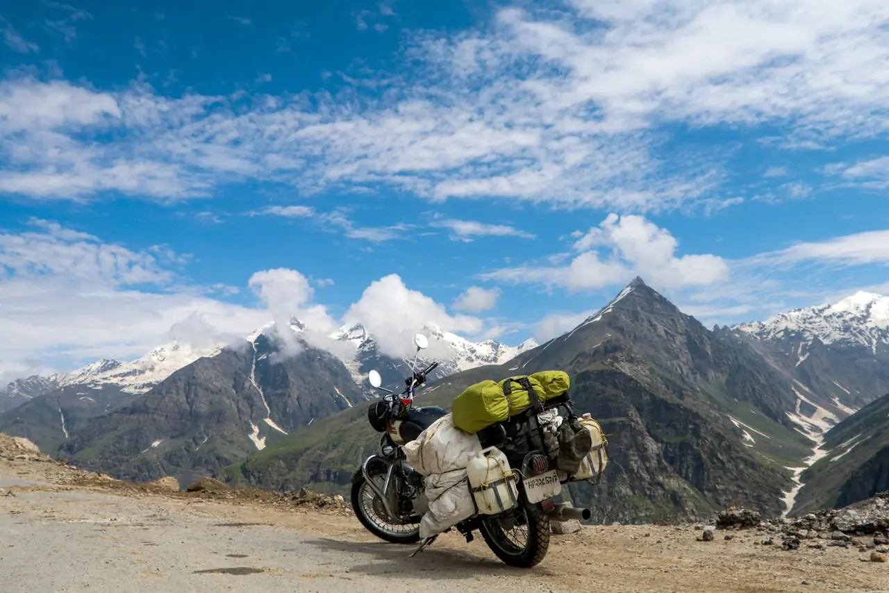 Ladakh 9 — 3 Nights Leh – 1 Night Nubra – 1 Night Pangong