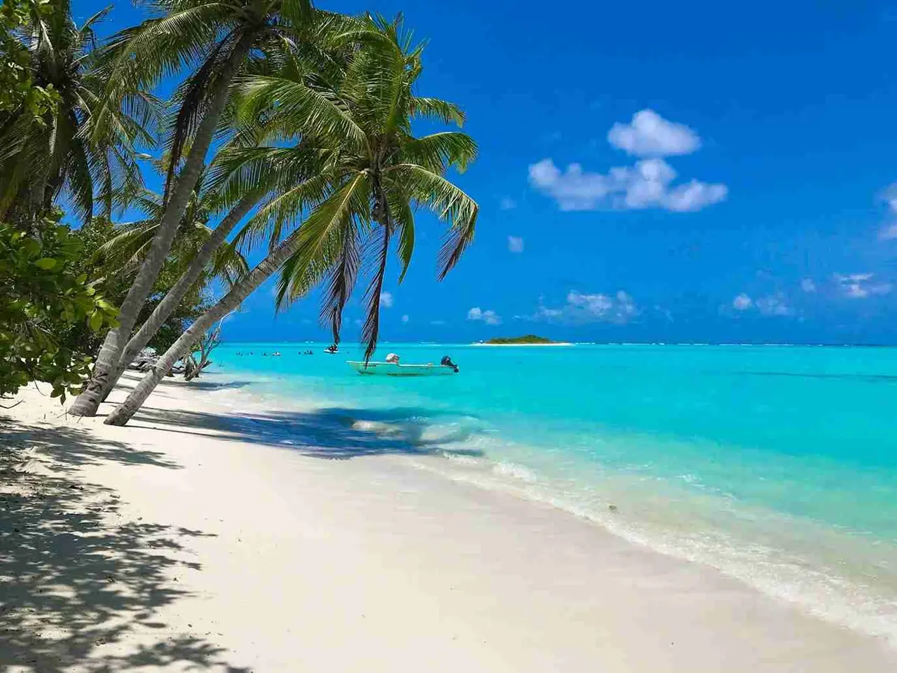 Maldives 6 — 2N Beach Villa + 1N Water Villa