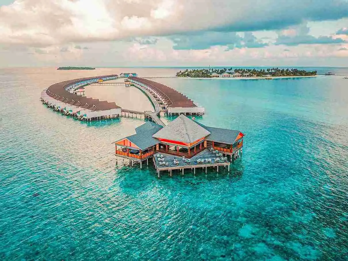 Maldives 13 — 2N Beach Villa + 2N Water Villa