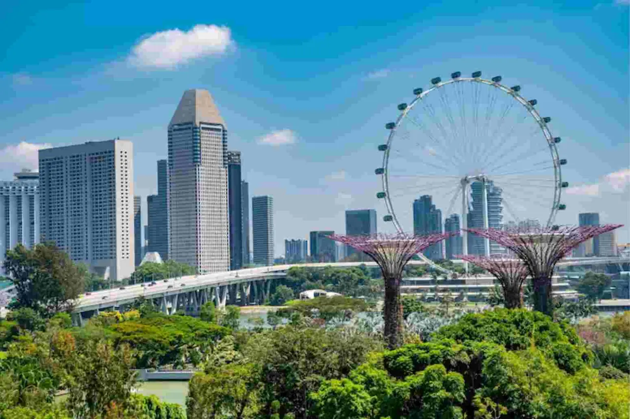 Singapoe 28 — 6N Singapore