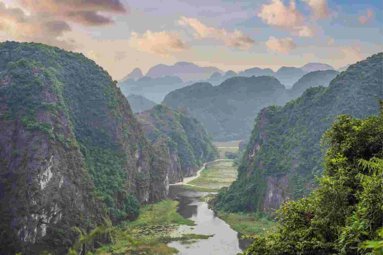 Vietnam 3 — 4N Hanoi